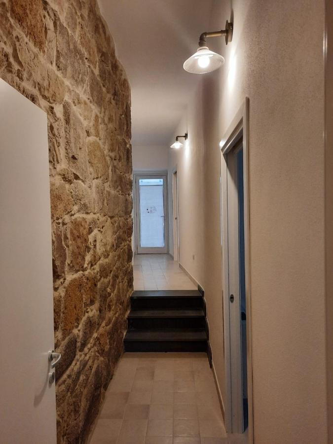 Appartamento Su Palazzina Storica In Centro A Сант-Антиоко Экстерьер фото