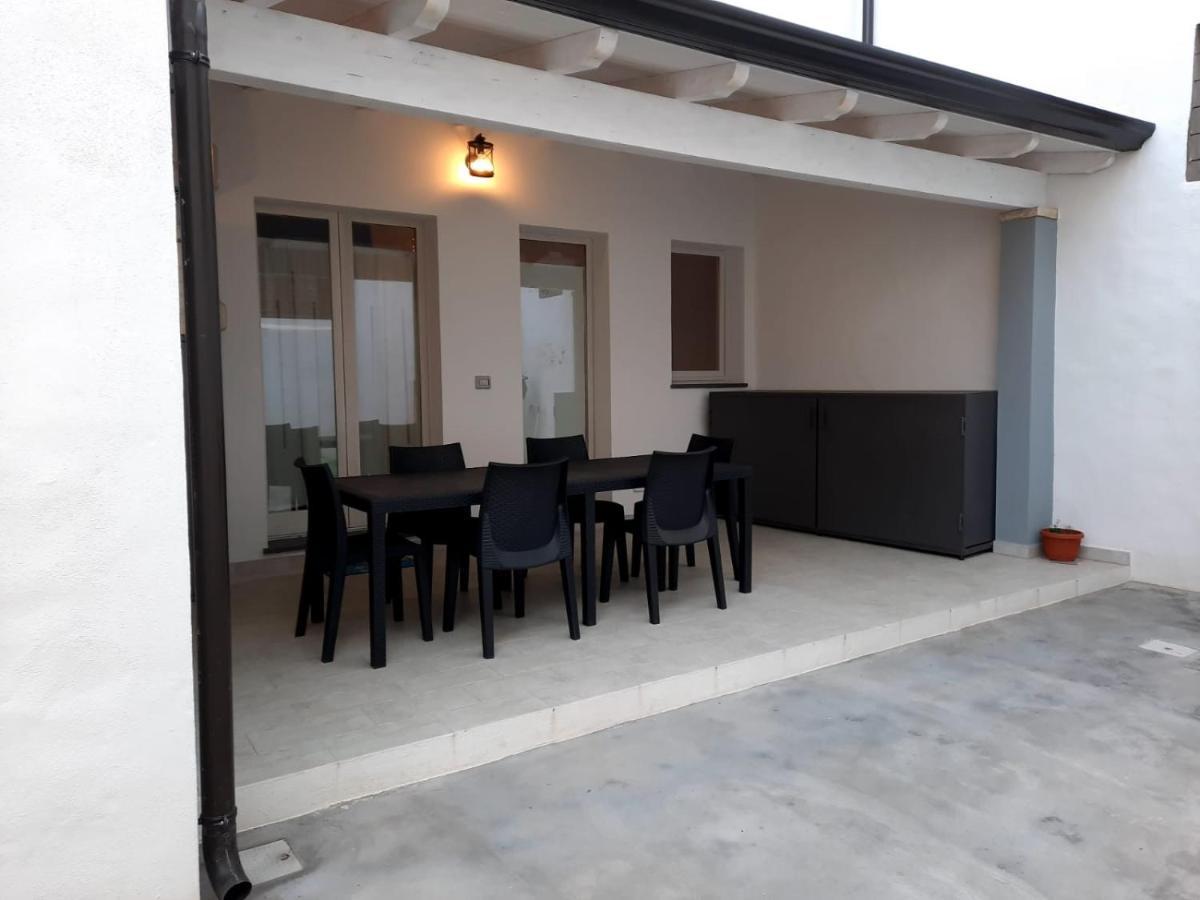 Appartamento Su Palazzina Storica In Centro A Сант-Антиоко Экстерьер фото